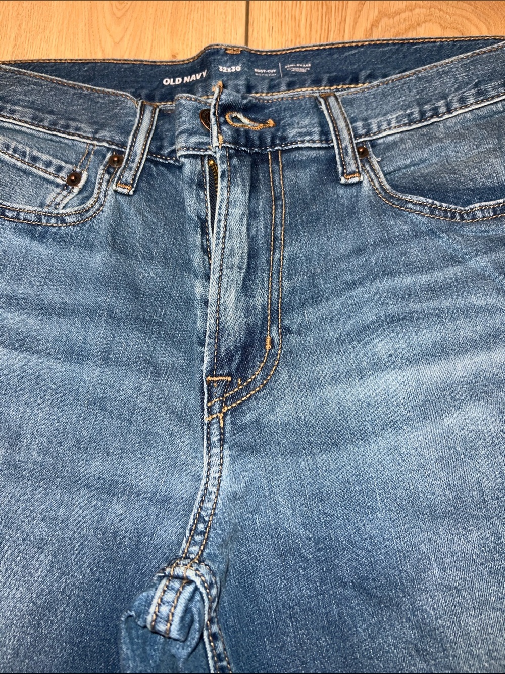 Old Navy Men's Blue Bootcut Jeans - Picture 15 of 15